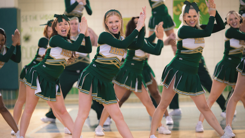 15 Best Cheerleading Movies on Netflix You Need to Watch