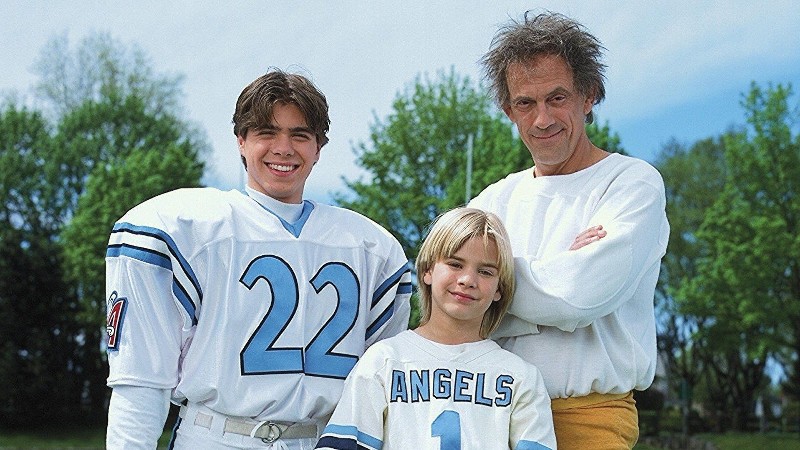 Angels in the Endzone (1997)