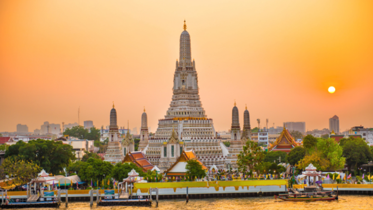 Day Trips from Bangkok by Train, Bus, or Car: Unveiling Thailand’s Best Day Escapes