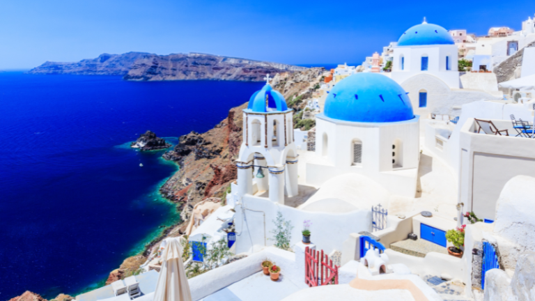 20 Stylish Greek Island Outfits for Your Vacation