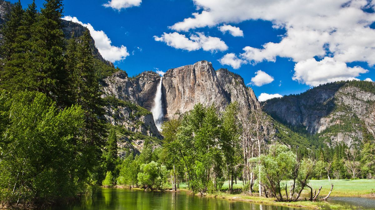 20 Beautiful Family Summer Destinations in the USA