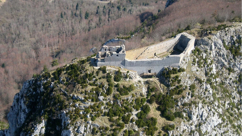 10 Secret Historic Sites in France