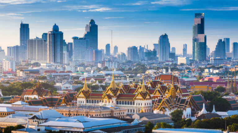5 Days in Bangkok: Temples, Floating Markets & Rooftop Bars