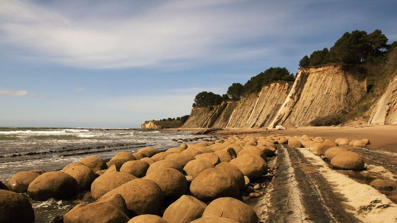 12 Hidden Beaches in California