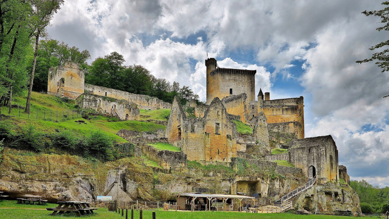 10 Secret Historic Sites in France