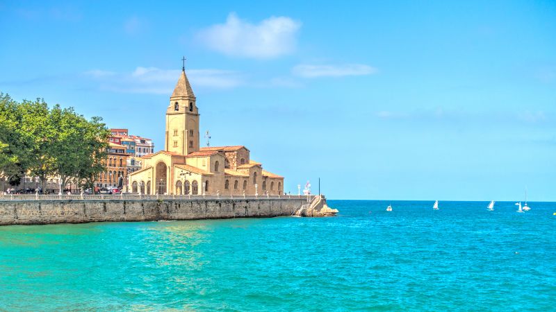 20 Beautiful Family Summer Destinations in Spain