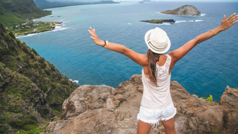 33 Hawaii Outfit Ideas for the Ultimate Tropical Vacation 33 Hawaii Outfit Ideas for the Ultimate Tropical Vacation