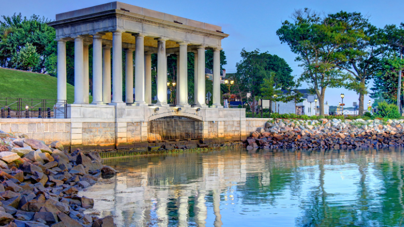 Where to Travel for Thanksgiving: 15 Best Places for a Cozy Holiday Where to Travel for Thanksgiving: 15 Best Places for a Cozy Holiday