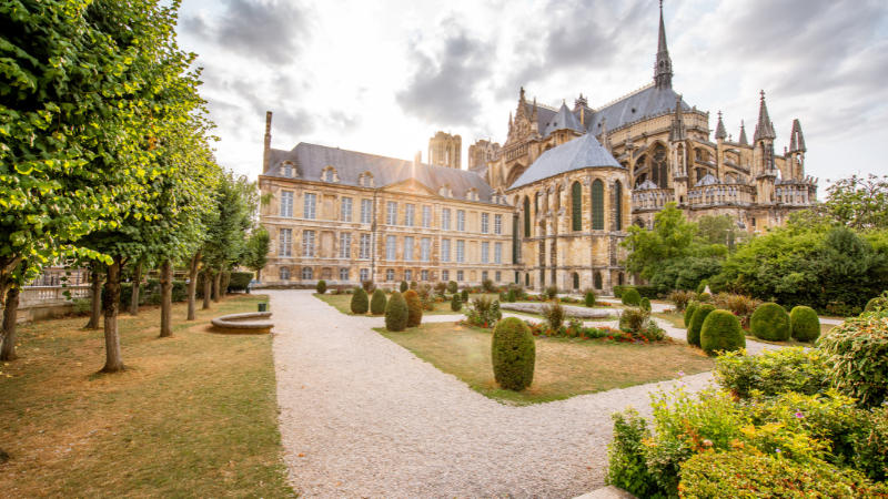 20 Beautiful Summer Destinations in France