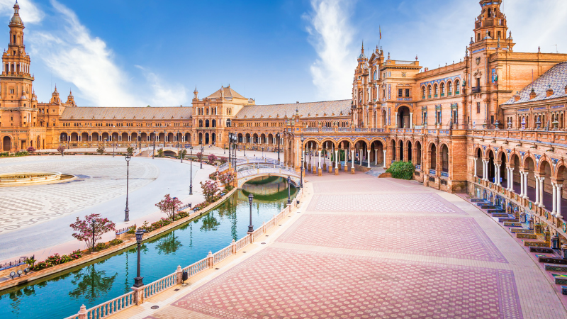 20 Beautiful Family Summer Destinations in Spain