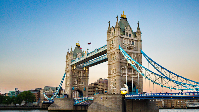 One Day in London, UK: Must-Visit Landmarks & Hidden Gems