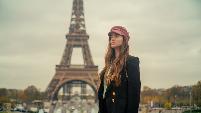 15 Stylish Paris Outfits for Every Season