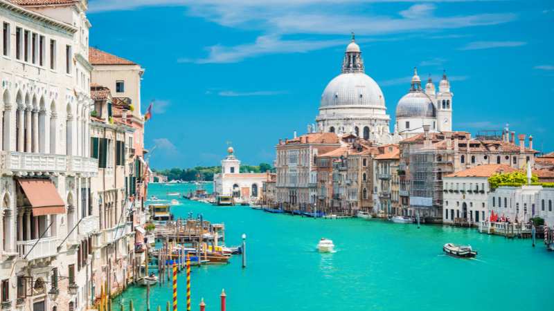 20 Beautiful Family Summer Destinations in Italy