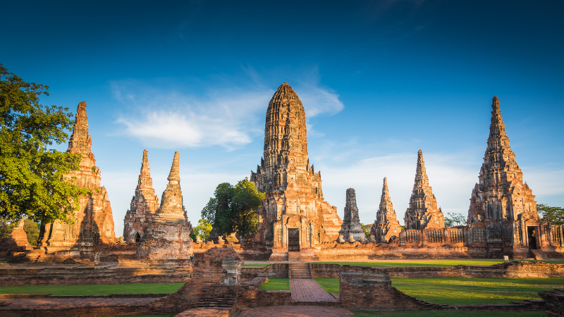 5 Days in Bangkok: Temples, Floating Markets & Rooftop Bars 5 Days in Bangkok: Temples, Floating Markets & Rooftop Bars