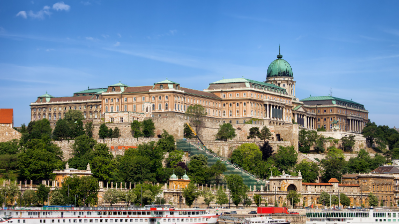 5 Days in Budapest: Thermal Spas, Ruin Bars & Historic Streets 5 Days in Budapest: Thermal Spas, Ruin Bars & Historic Streets