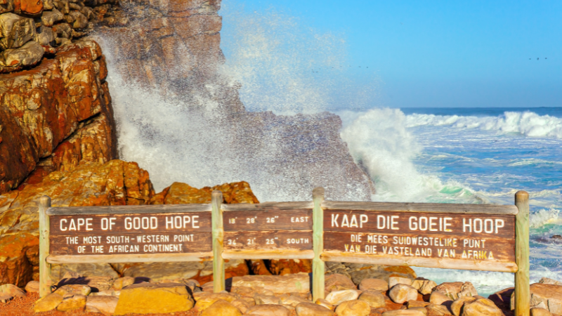 Day Trips from Cape Town by Train, Bus, or Car: South Africa’s Natural Wonders Day Trips from Cape Town by Train, Bus, or Car: South Africa’s Natural Wonders