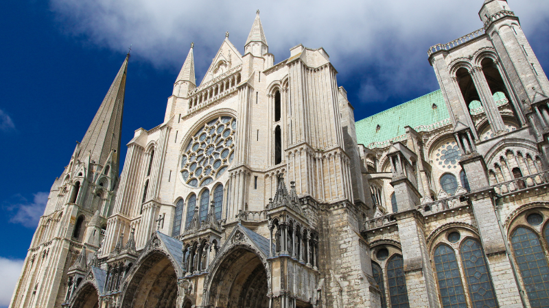 Day Trips from Paris by Train, Bus, or Car: Discover Nearby Hidden Treasures Day Trips from Paris by Train, Bus, or Car: Discover Nearby Hidden Treasures