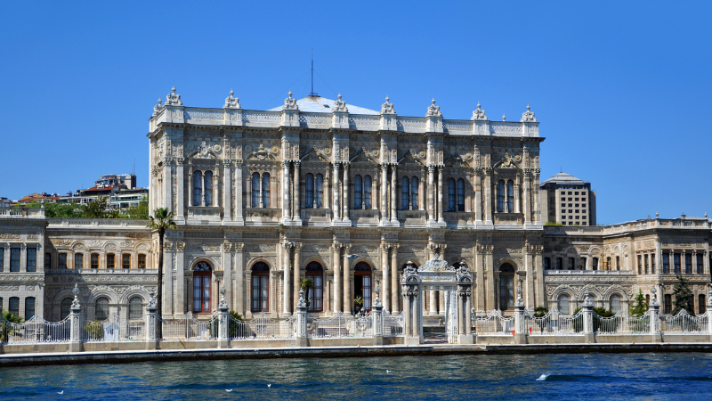 5 Days in Istanbul: East Meets West, Bazaars & Ancient Mosques 5 Days in Istanbul: East Meets West, Bazaars & Ancient Mosques