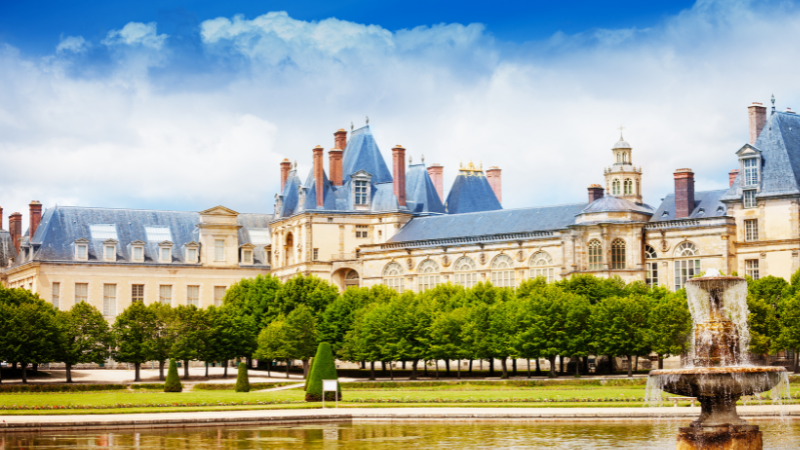 Day Trips from Paris by Train, Bus, or Car: Discover Nearby Hidden Treasures Day Trips from Paris by Train, Bus, or Car: Discover Nearby Hidden Treasures