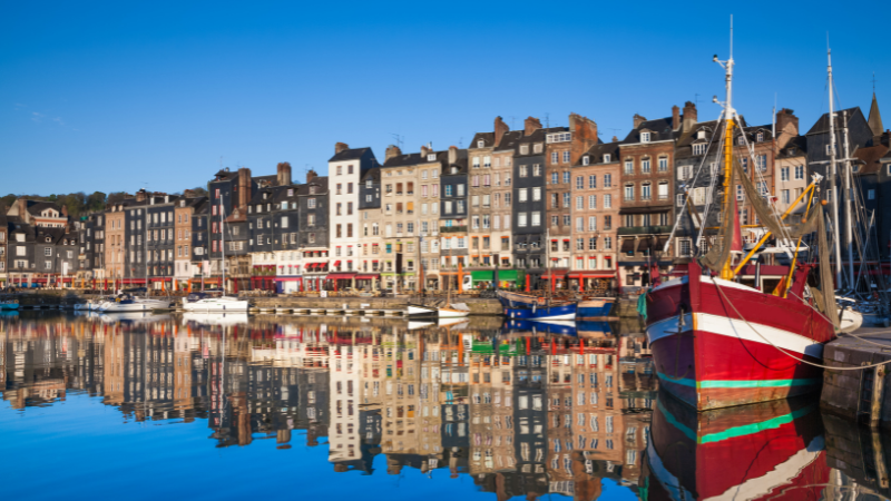 Day Trips from Paris by Train, Bus, or Car: Discover Nearby Hidden Treasures Day Trips from Paris by Train, Bus, or Car: Discover Nearby Hidden Treasures