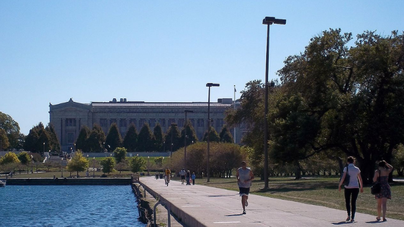 6 Days in Chicago: Deep-Dish Pizza and Lakefront Walks 6 Days in Chicago: Deep-Dish Pizza and Lakefront Walks