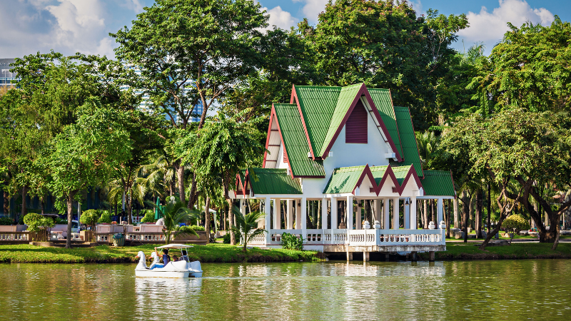 6 Days in Bangkok: Temples, Tuk-Tuks, and Night Markets 6 Days in Bangkok: Temples, Tuk-Tuks, and Night Markets