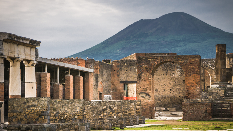 1 Week in Italy: History, Pizza & the Amalfi Coast 1 Week in Italy: History, Pizza & the Amalfi Coast