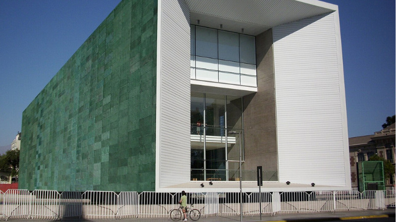 One Day in Santiago, Chile: Andean Backdrop & Urban Sophistication One Day in Santiago, Chile: Andean Backdrop & Urban Sophistication