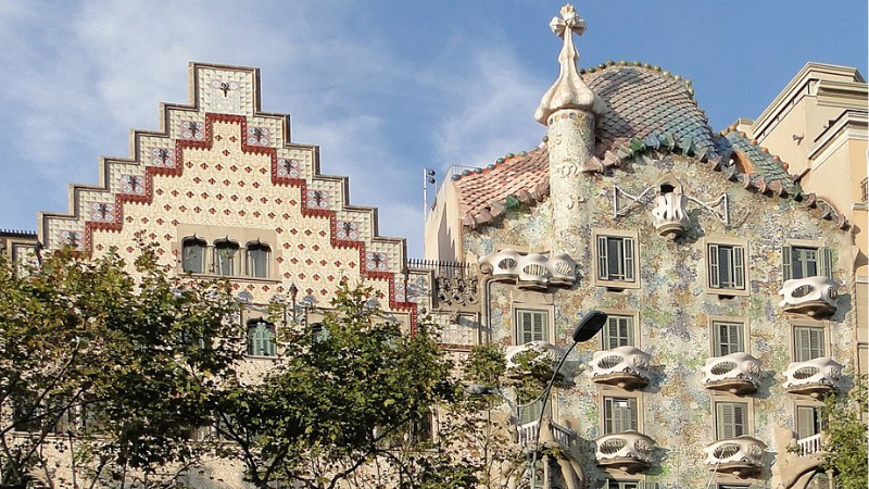 One Day in Barcelona, Spain: Gaudi's Architecture & Mediterranean Flavors