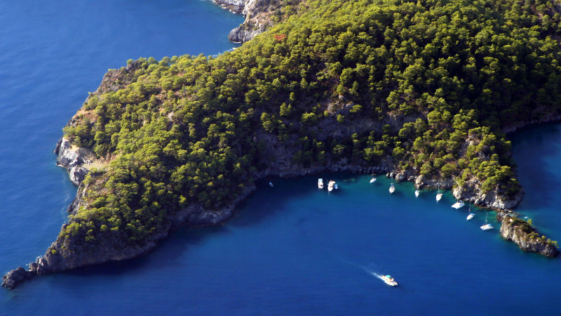 3 Days in Reykjavik: Volcanoes, Hot Springs & Midnight Sun 3 Days in Reykjavik: Volcanoes, Hot Springs & Midnight Sun