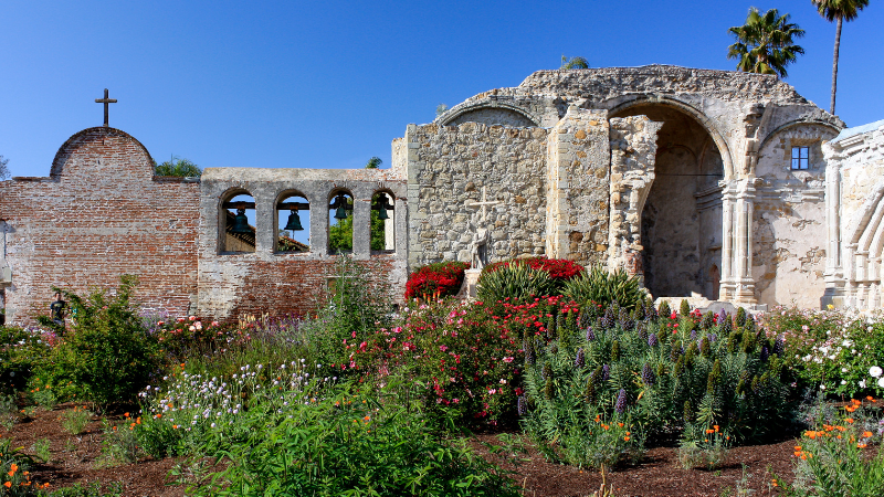 Day Trips from Los Angeles by Train, Bus, or Car: Coastal, Desert & Mountain Adventures Day Trips from Los Angeles by Train, Bus, or Car: Coastal, Desert & Mountain Adventures